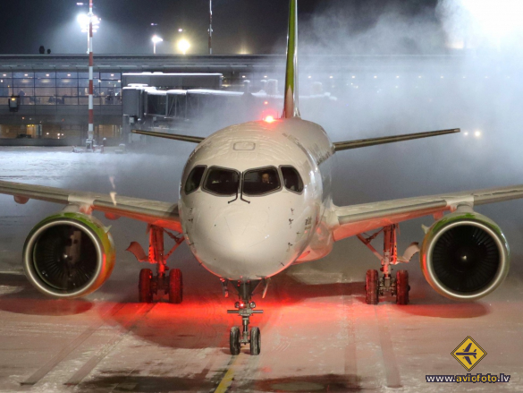 Airbus A220-300
